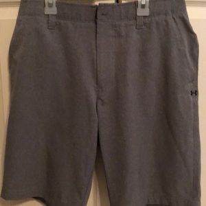Under armour golf shorts, great condition